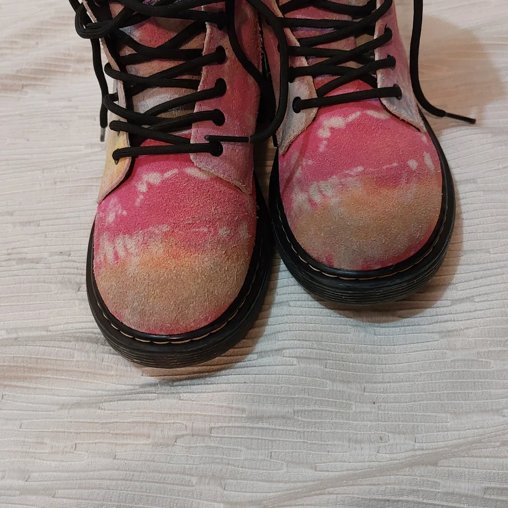 Dr. Martens Kids Pink and Orange Tie-Dye Boots Size 3